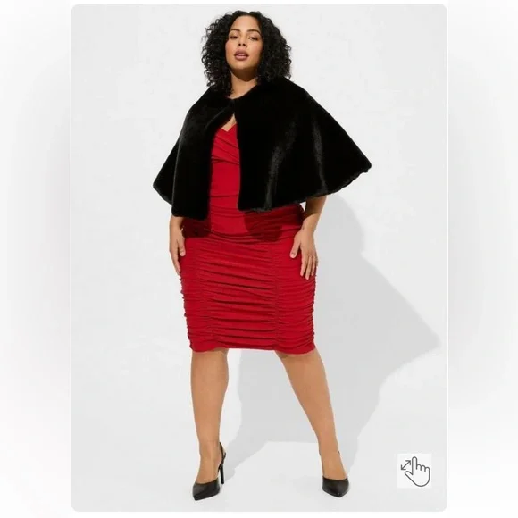 Torrid Faux Fur Cape NWT - Picture 3 of 4